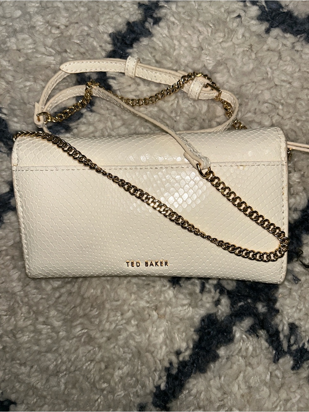 NWOT Ted Baker Cream Patent Snake-Texture Crossbody with Gold Chain